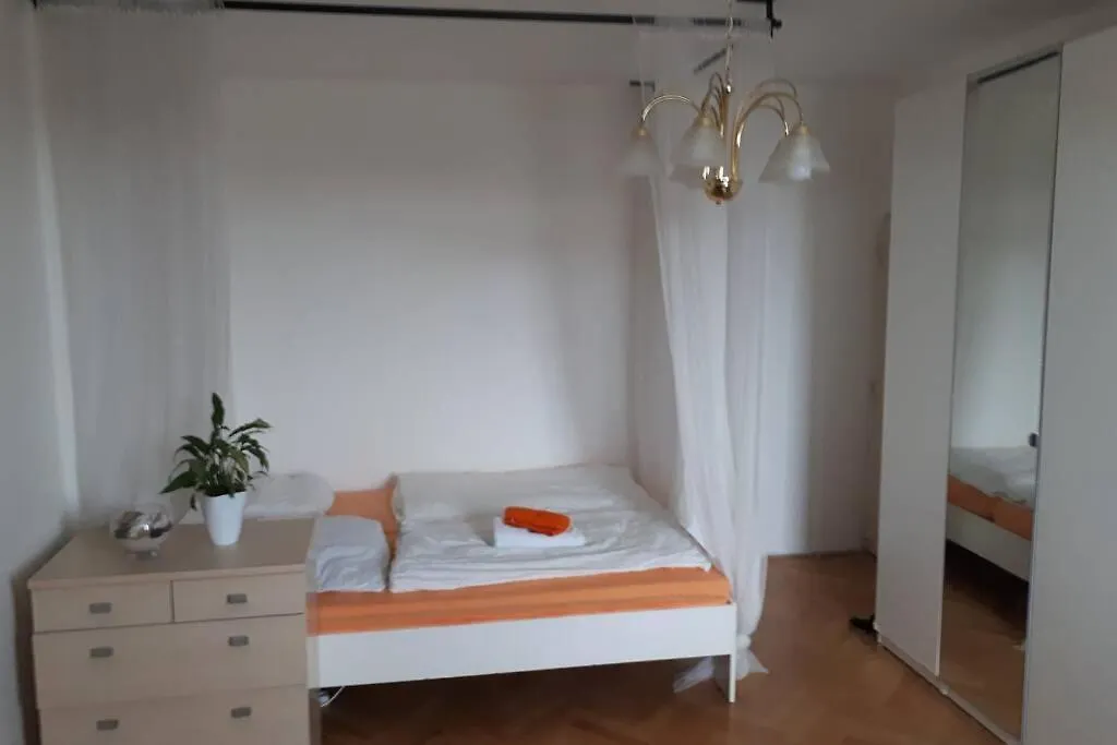 Room In Apartment Prague 3