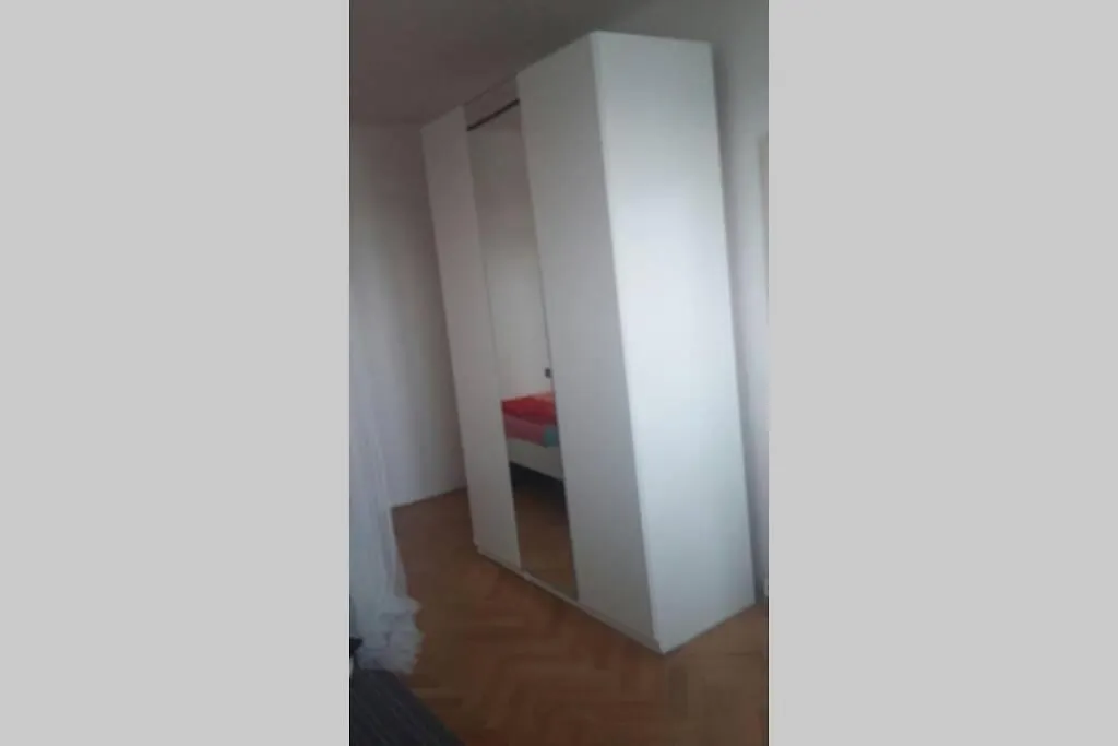 Room In Apartment Prague 3